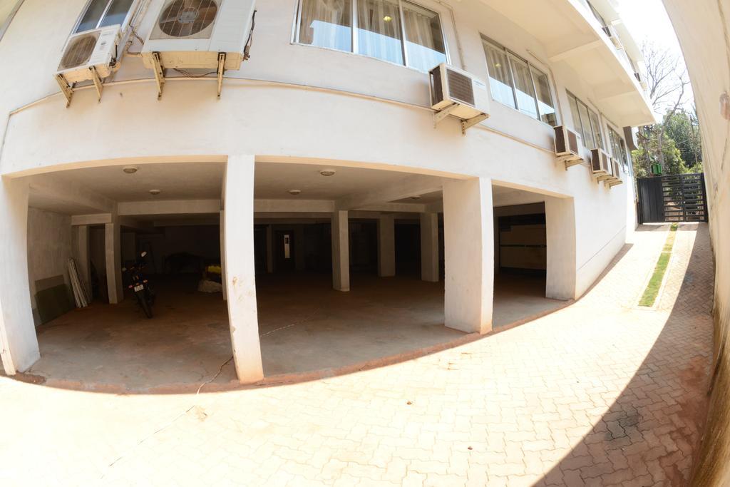 Hotel Ayush International Mangalore Buitenkant foto