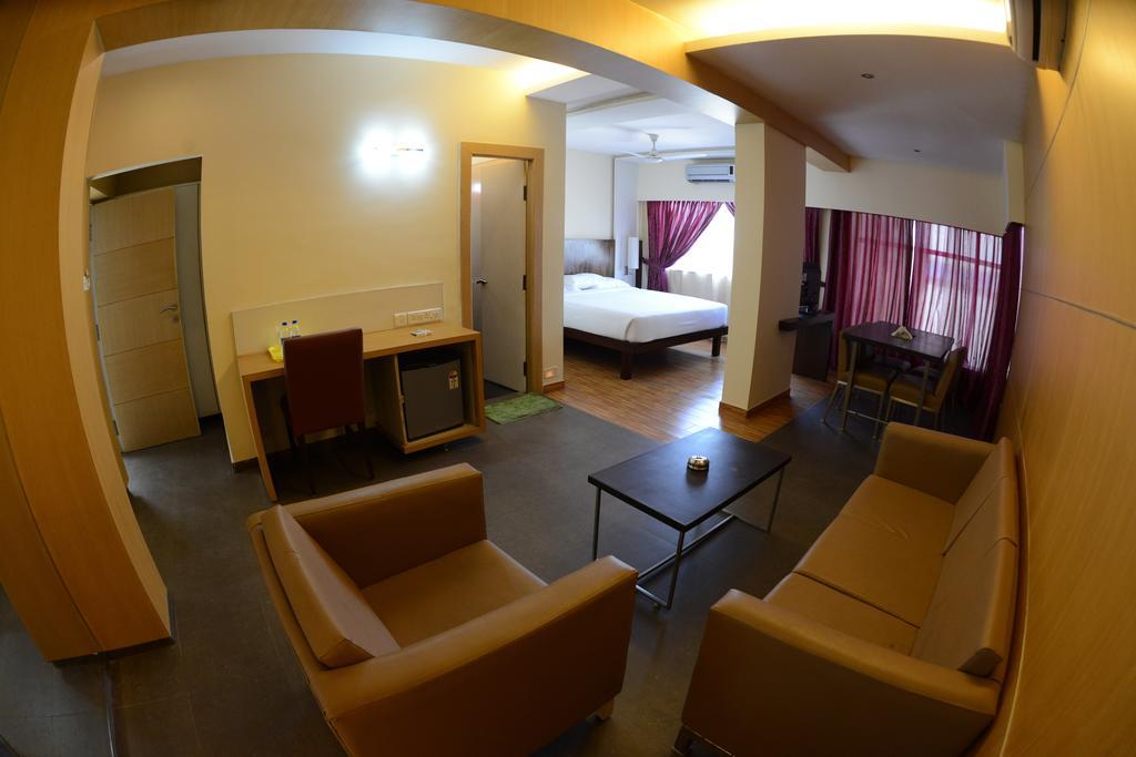 Hotel Ayush International Mangalore Kamer foto