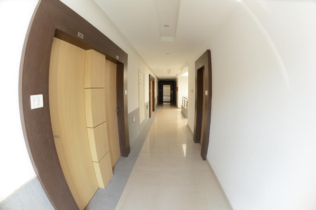 Hotel Ayush International Mangalore Buitenkant foto